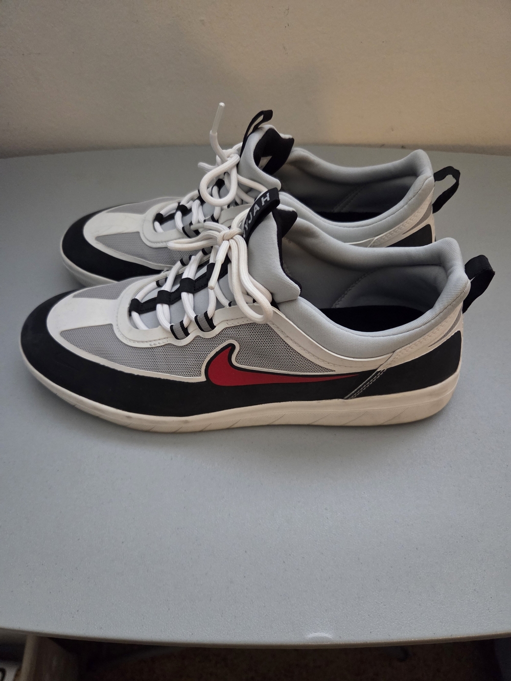 Nyjah Huston 2 Nike Men’s Low-Top Sneakers - White, Black & Red